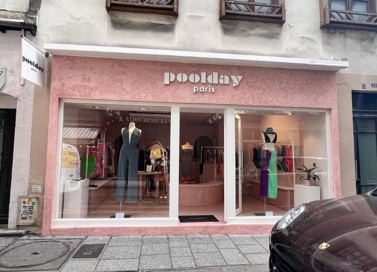 façade de boutique en bois Le Coudray